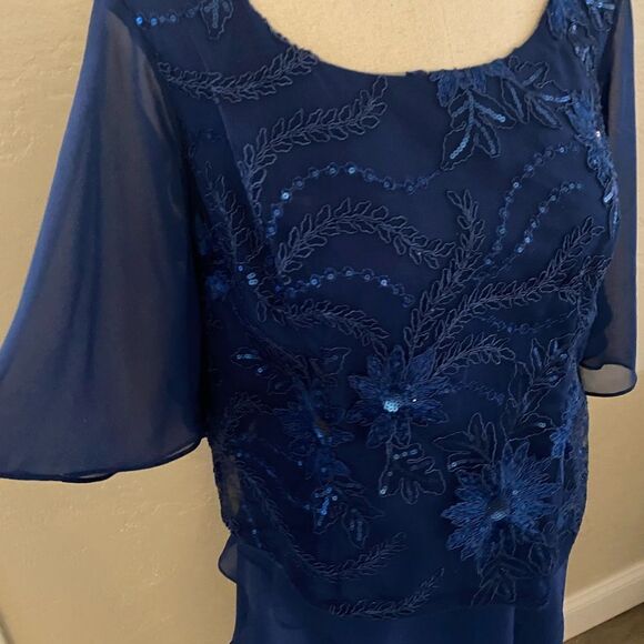 Maya Brooke Tiered Gown Sz 8 NWT - Picture 4 of 8